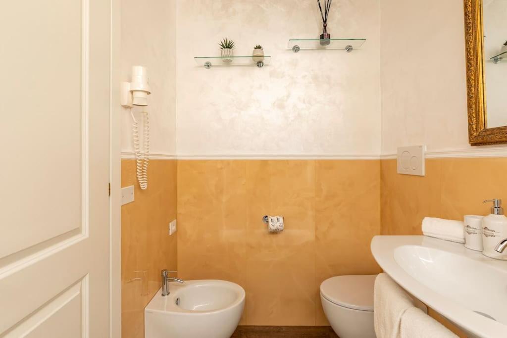 Frattina Elegance Suite Рим Экстерьер фото