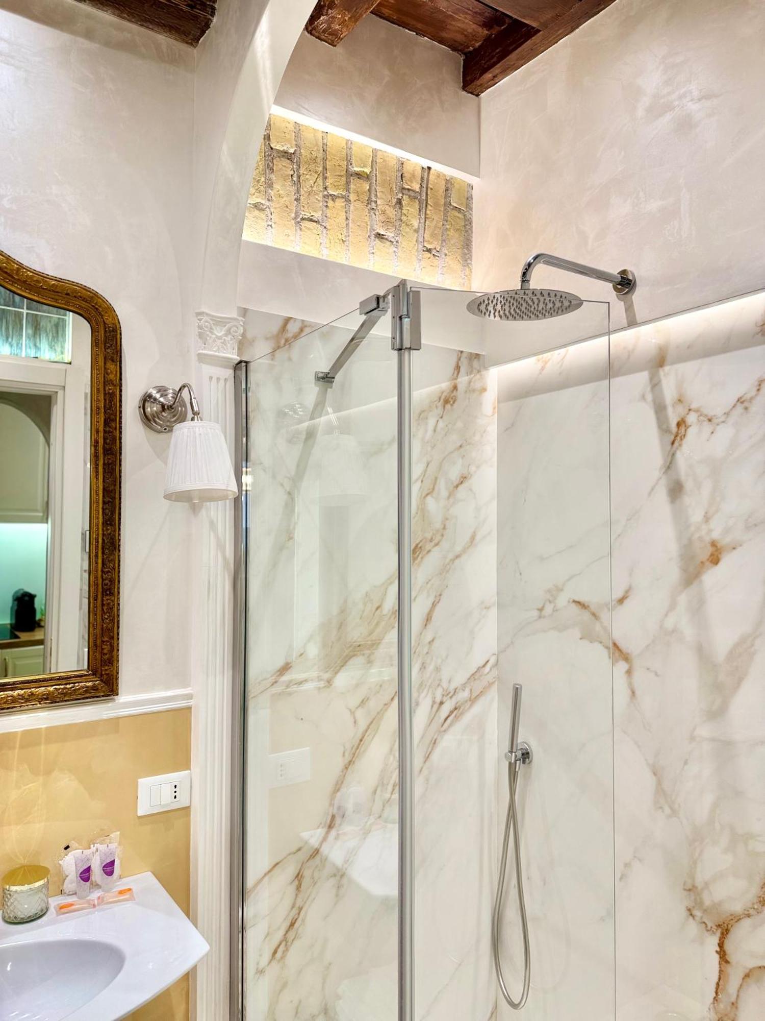 Frattina Elegance Suite Рим Экстерьер фото